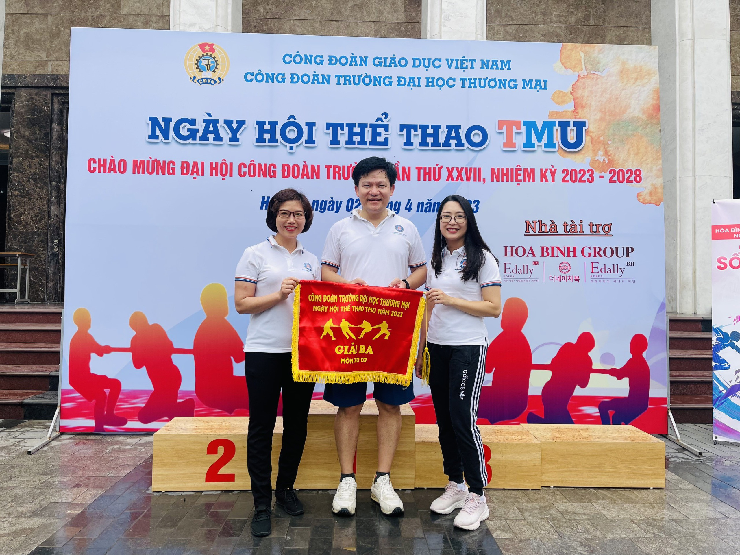 Liên quân NỘI - Y- KINH tham gia Ngày hội thể thao TMU