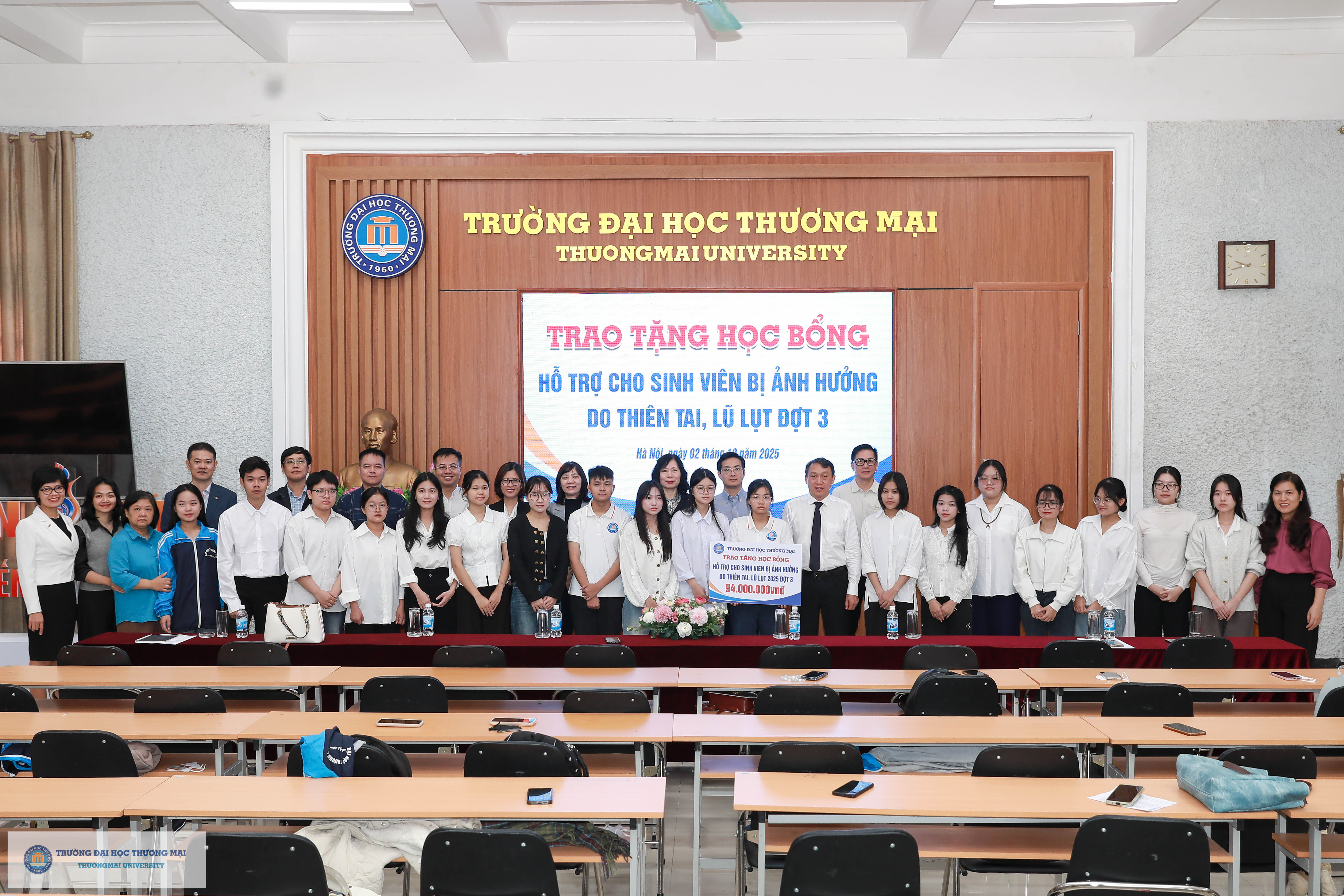 Chương trình Trao học bổng hỗ trợ cho sinh viên bị ảnh hưởng bởi thiên tai, lũ lụt đợt 3 năm 2025