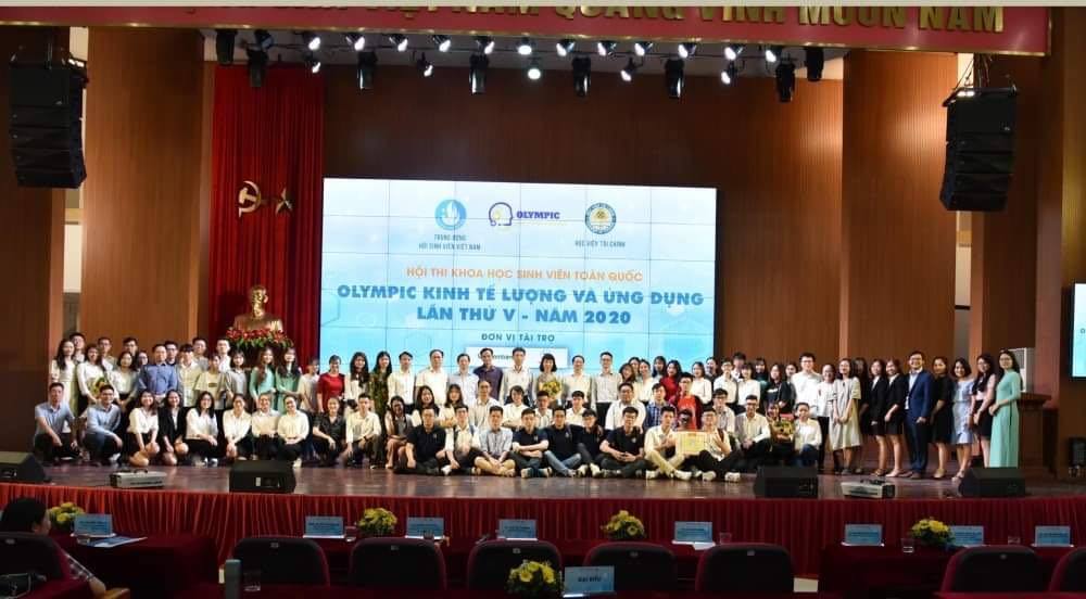 SINH VIÊN KHOA HTTT KINH TẾ VÀ TMĐT ĐẠT THÀNH TÍCH TRONG CÁC CUỘC THI NGHIÊN CỨU KHOA HỌC